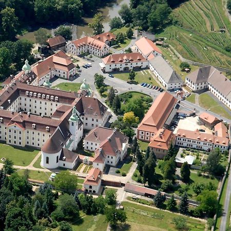 Gaestehaeuser St. Marienthal Экстерьер фото