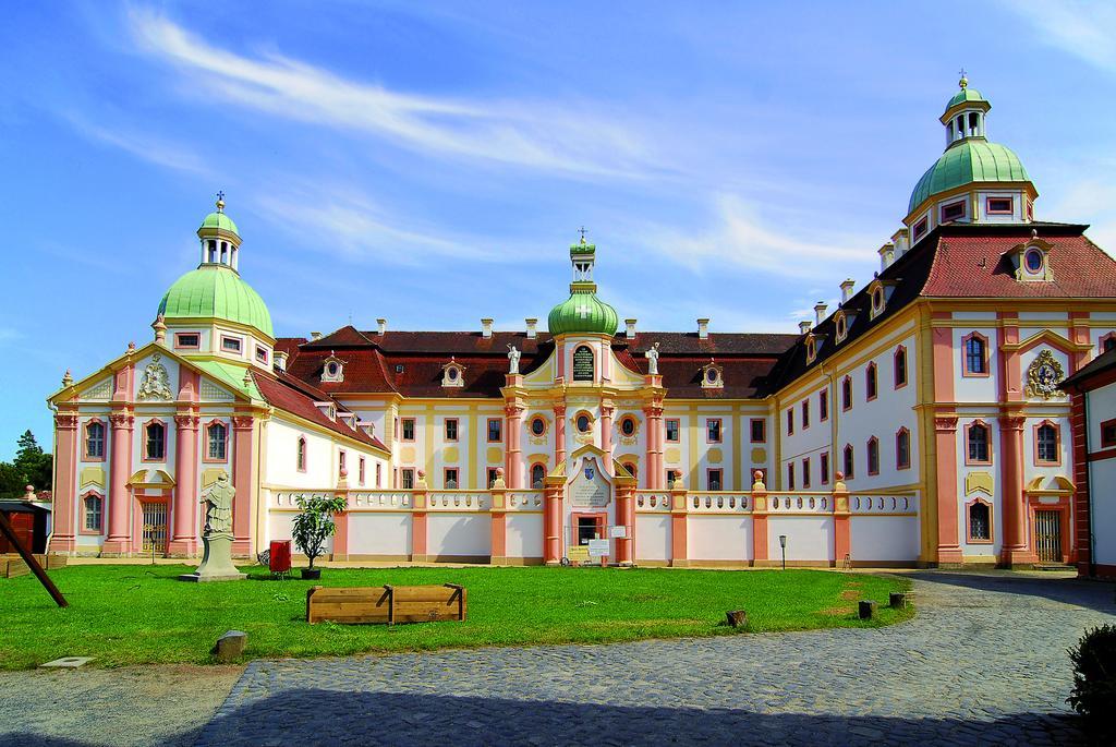 Gaestehaeuser St. Marienthal Экстерьер фото